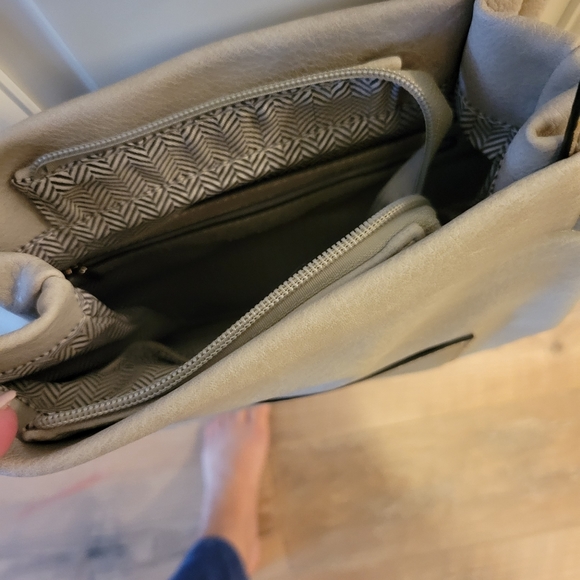 Purse - Picture 3 of 4